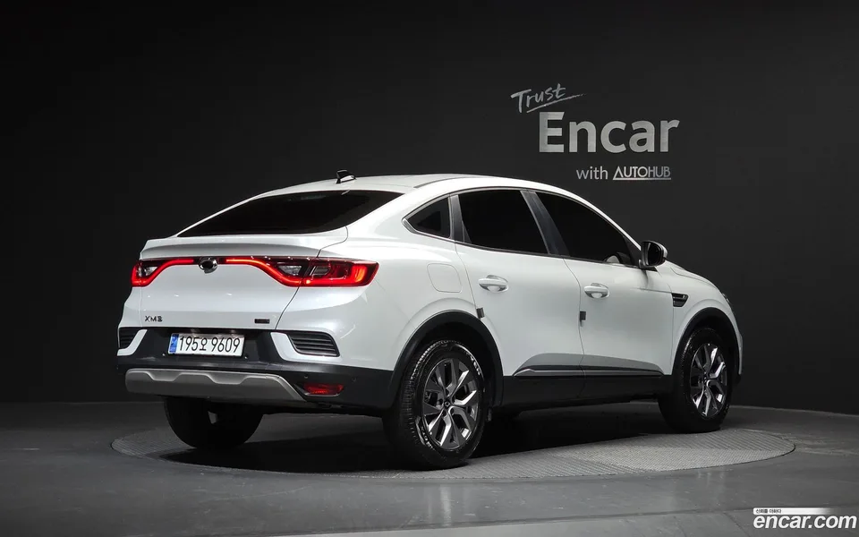 Renault Samsung XM3 (Arkana) 1.6 E-TECH RE 2023 — миниатюра 2