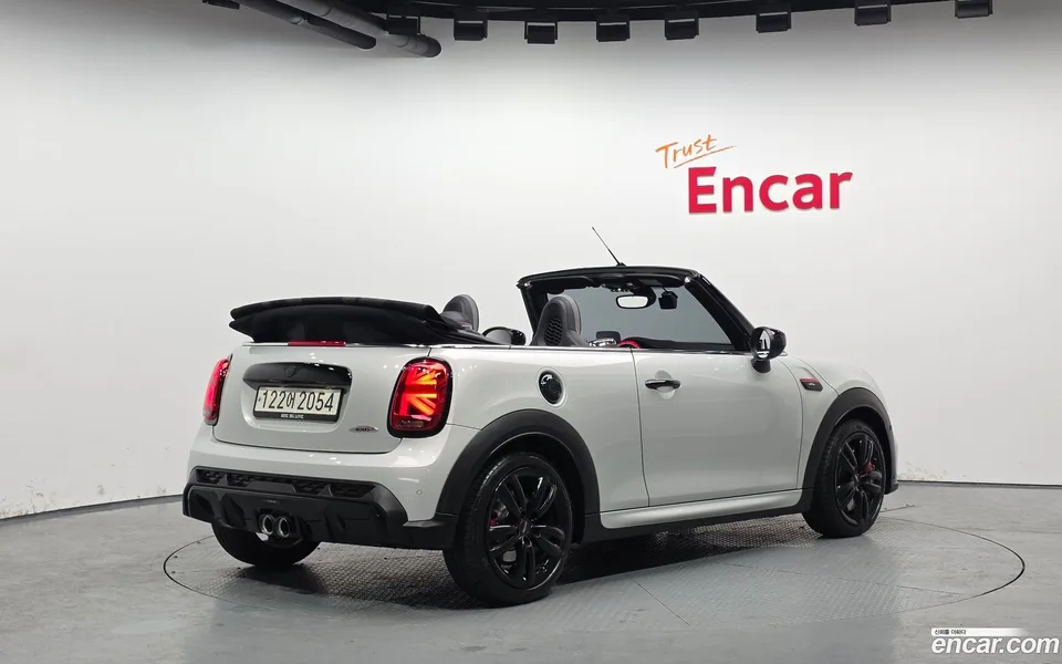 MINI Cooper S Convertible JCW 2022 — миниатюра 2