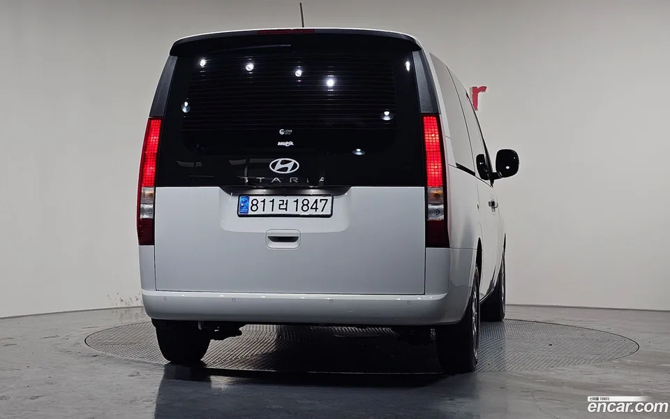 Hyundai Staria 5 2024 — миниатюра 4