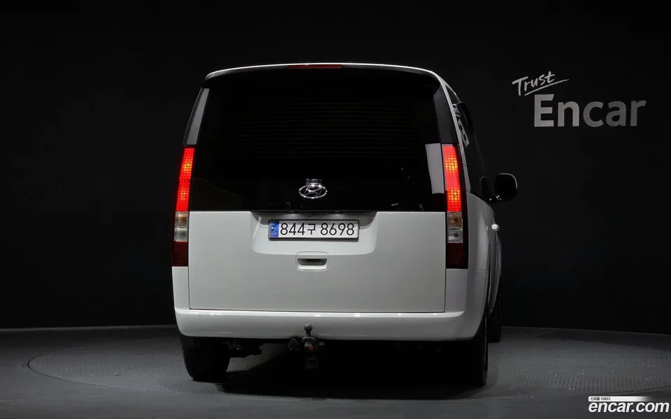 Hyundai Staria 3 2023 — миниатюра 4