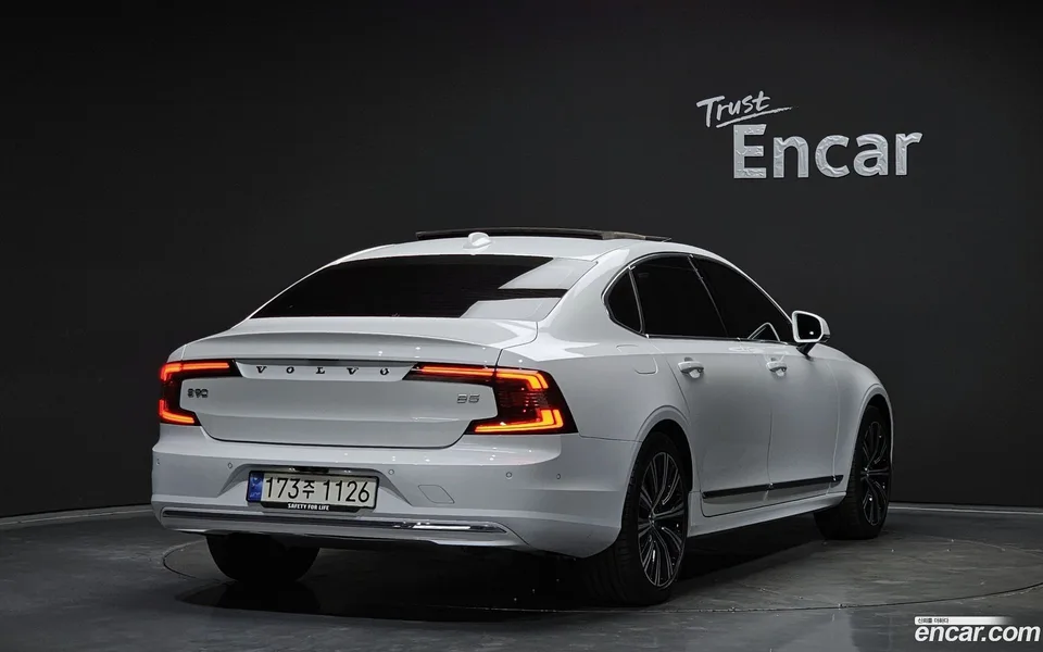 Volvo S90 B5 2024 — миниатюра 2