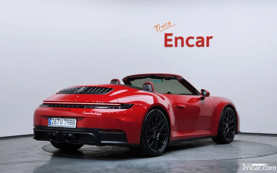 Porsche 911 (992) GTS 2025 — миниатюра 2
