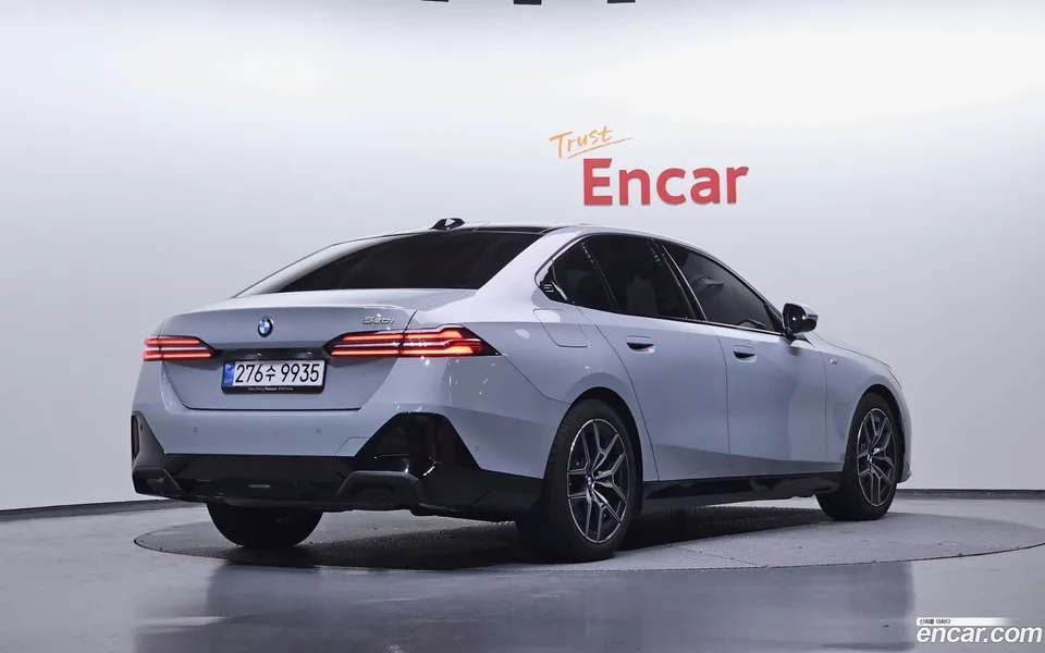 BMW 5 Series 520i M 2025 — миниатюра 2