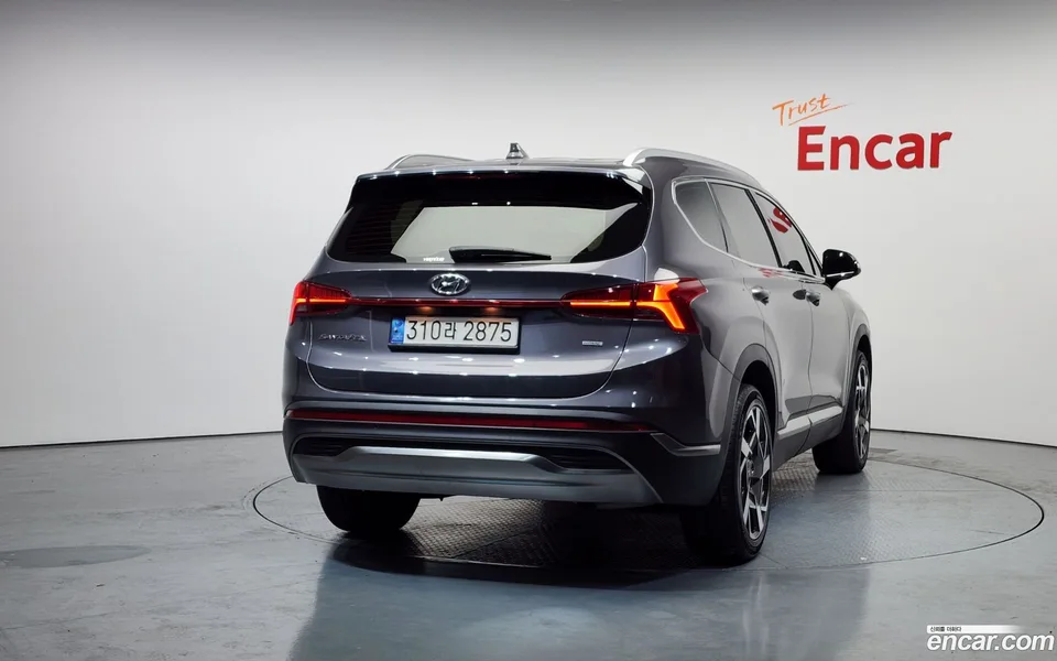 Hyundai Santa Fe 2.2 4WD 2023 — миниатюра 4