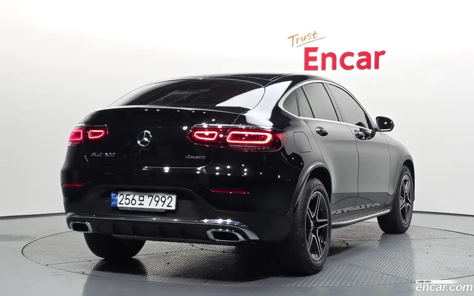 Mercedes-Benz GLC-Class GLC300 4MATIC 2023 — миниатюра 2