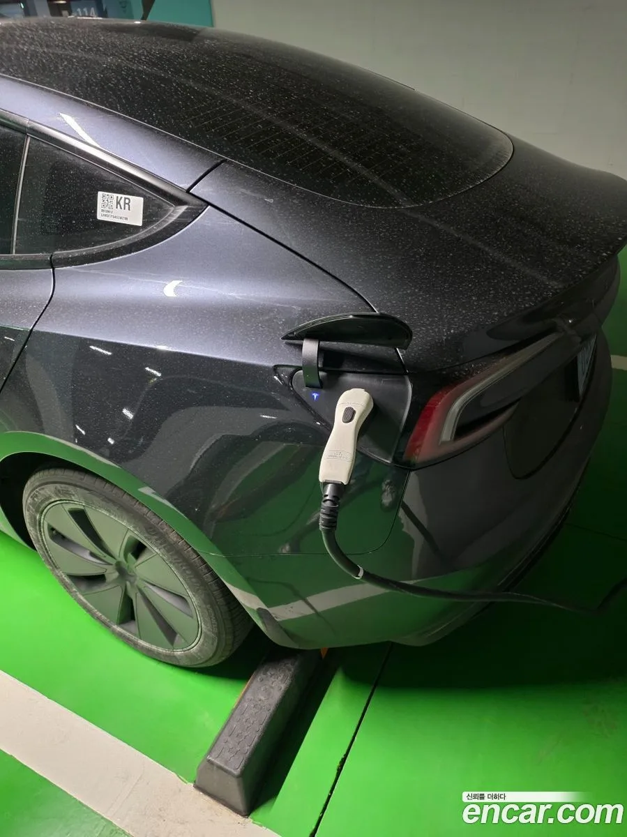 Tesla Model 3 RWD 2025 — миниатюра 5