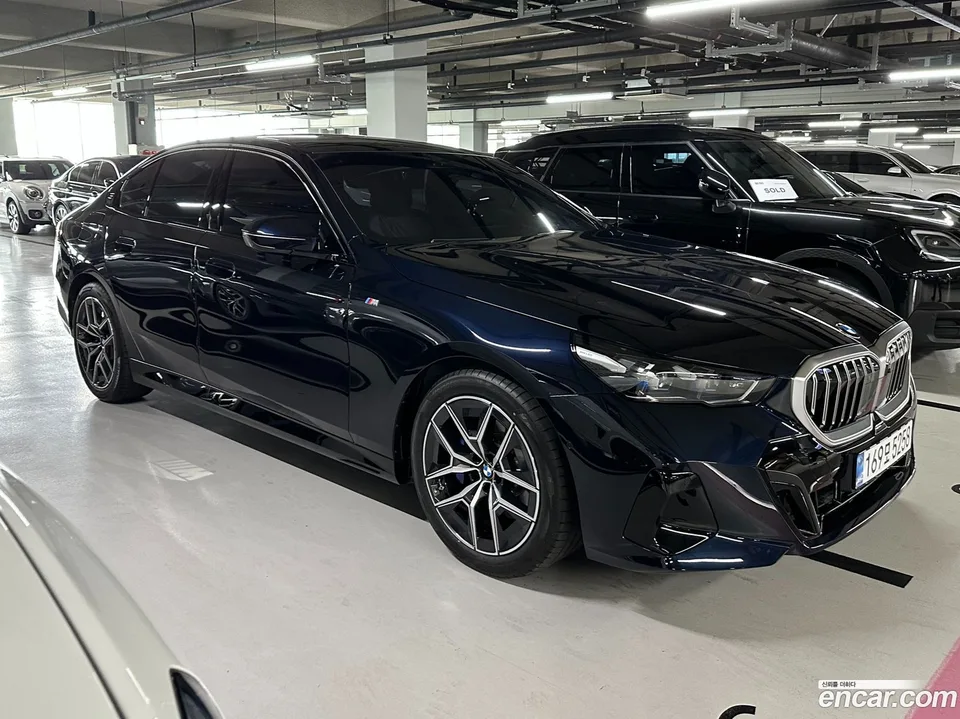 BMW 5 Series 520i M 2025 — миниатюра 2