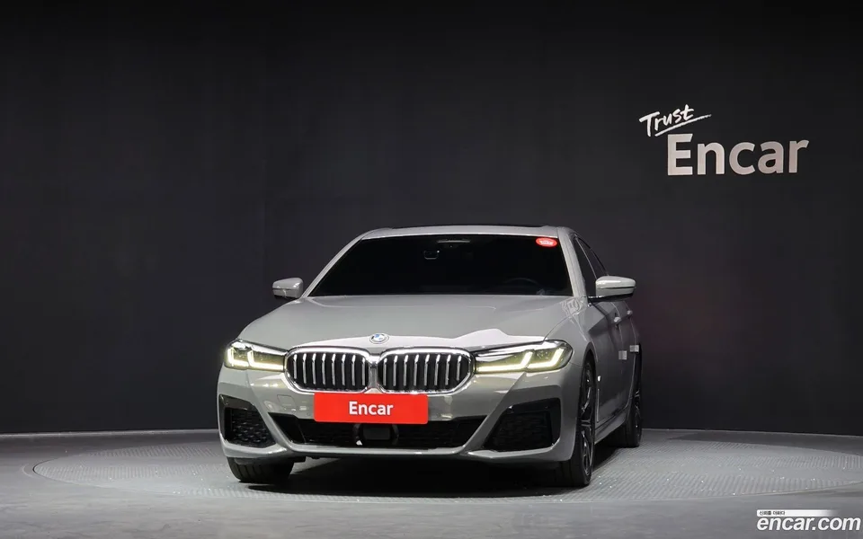 BMW 5 Series 530i M 2022 — миниатюра 3