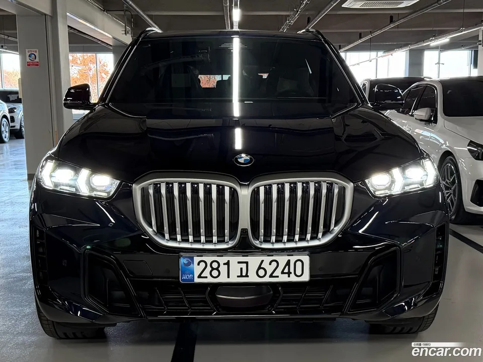 BMW X5 xDrive 40i M 2025 — фото 1, купить с доставкой в Москву