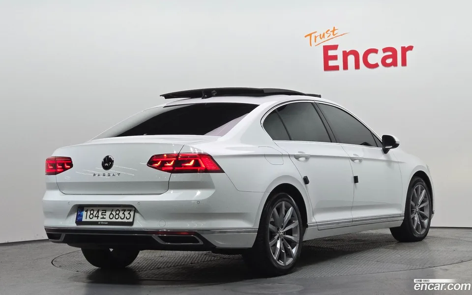 Volkswagen Passat GT 2.0 TDI 2022 — миниатюра 2