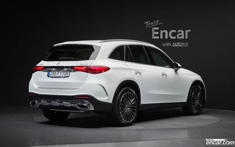 Mercedes-Benz GLC-Class GLC300 4MATIC AMG Line 2025 — миниатюра 2