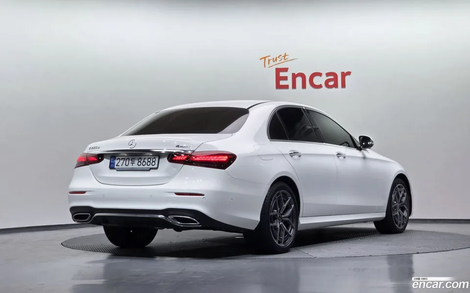 Mercedes-Benz E-Class E220d 4MATIC AMG Line 2023 — миниатюра 2