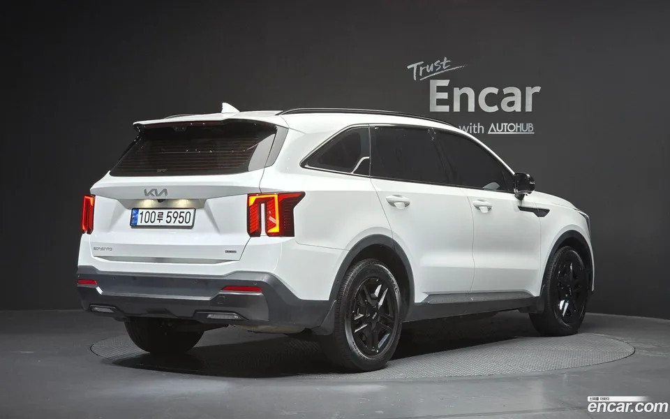 Kia Sorento HEV 1.6 4WD 2023 — миниатюра 2