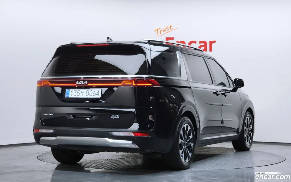 Kia Carnival 9 2023 — миниатюра 2