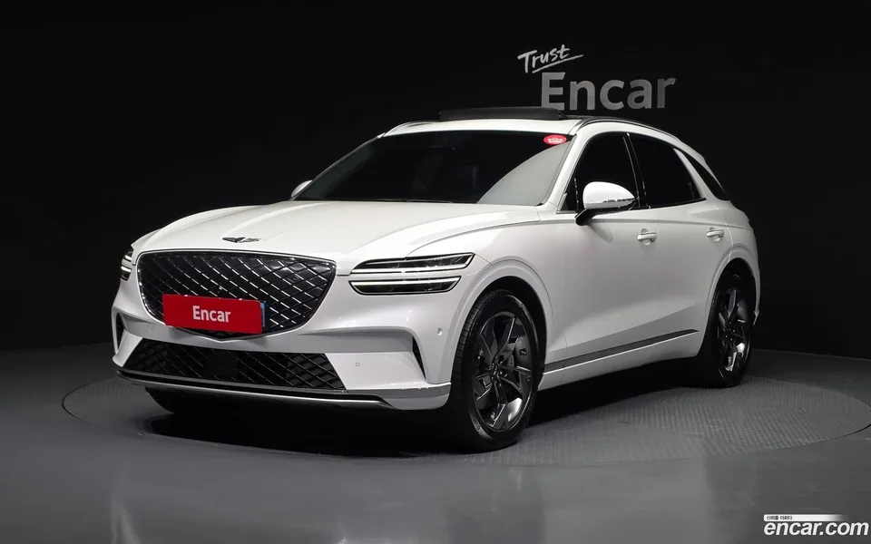 Genesis Electrified GV70 e-AWD 2022 — фото 1, купить с доставкой в Москву