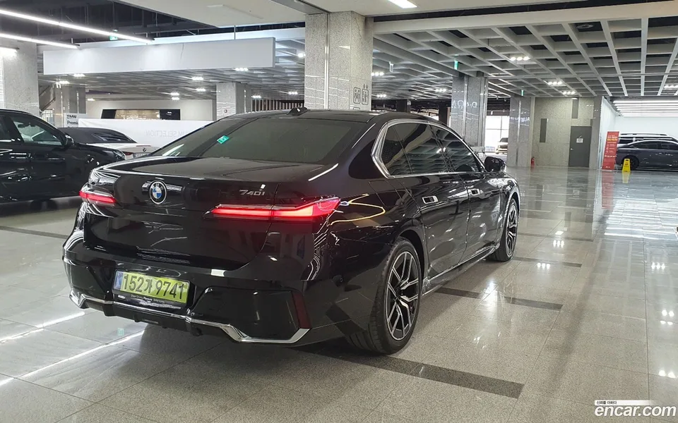 BMW 7 Series 740i xDrive M 2025 — миниатюра 2