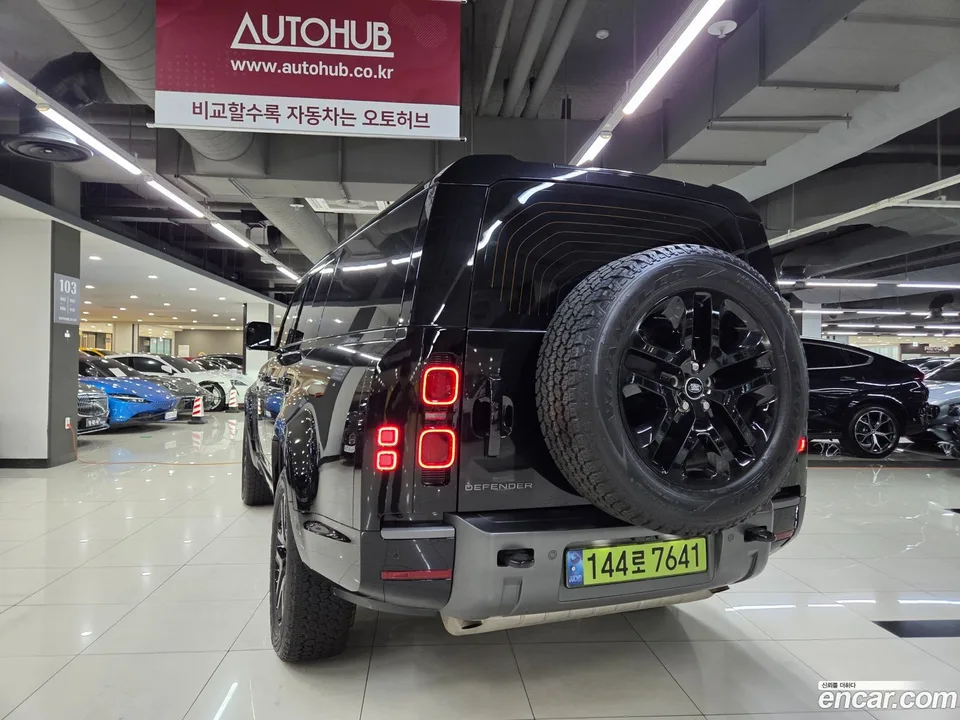 Land Rover Defender 130 P400 2025 — миниатюра 3