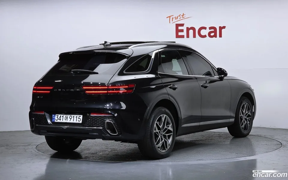 Genesis GV70 2.5T 2WD 2022 — миниатюра 2