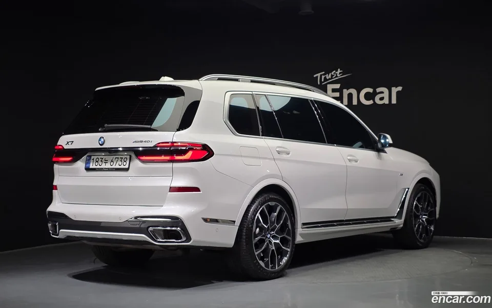 BMW X7 xDrive 40i M 6 2023 — миниатюра 2