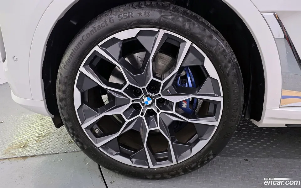 BMW X7 xDrive 40i M 6 2023 — миниатюра 5