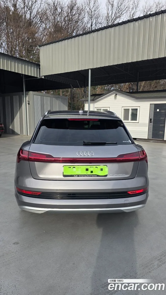 Audi e-tron 55 2023 — миниатюра 4