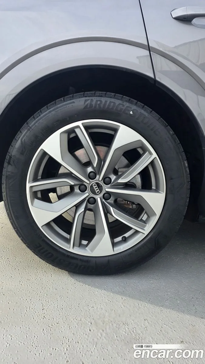 Audi e-tron 55 2023 — миниатюра 5