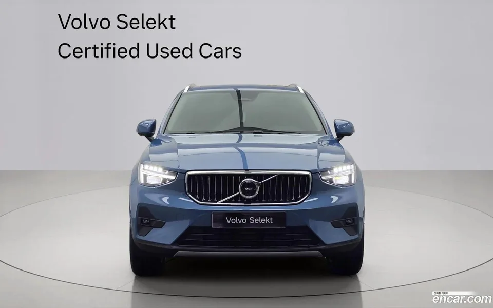 Volvo XC40 B4 2025 — миниатюра 2
