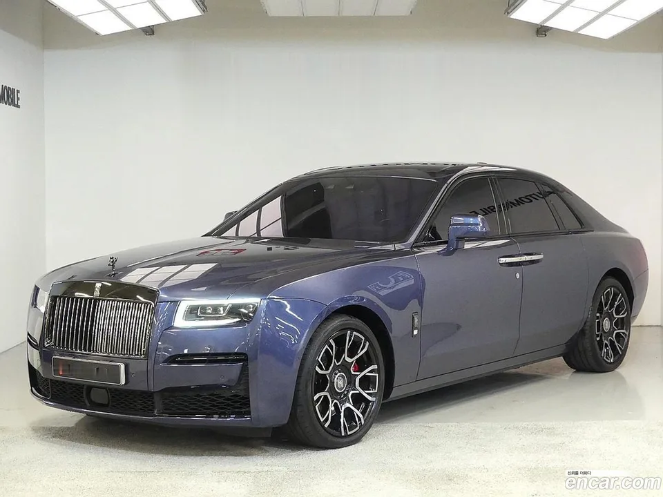 Rolls-Royce Ghost 6.7 V12 2022 — фото 1, купить с доставкой в Москву