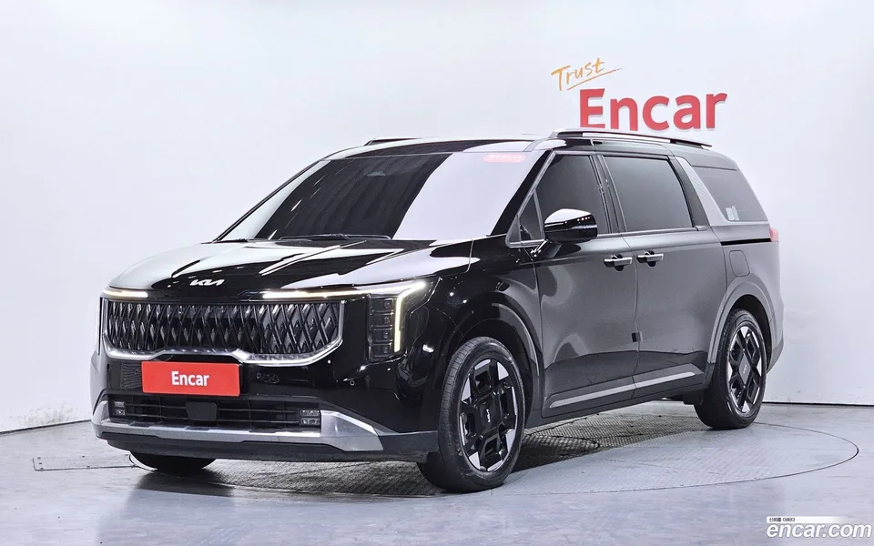 Kia Carnival HEV 9 2024 — фото 1, купить с доставкой в Москву