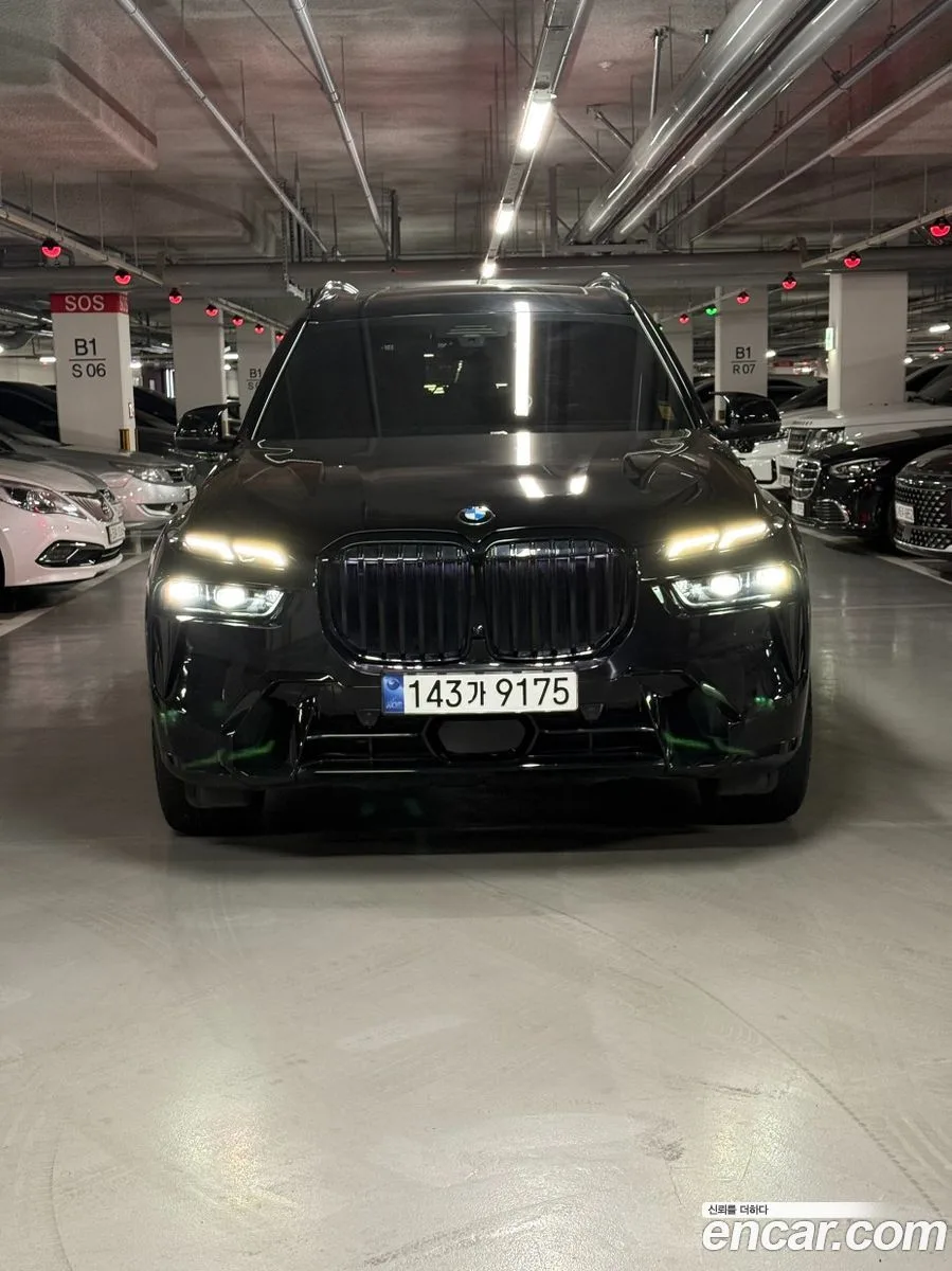 BMW X7 xDrive 40i M 7 2024 — фото 1, купить с доставкой в Москву