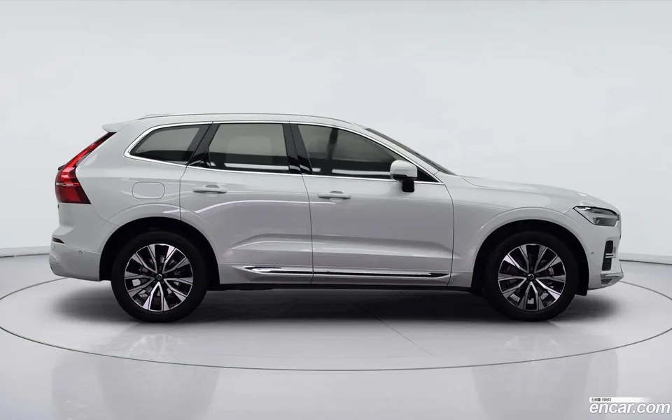 Volvo XC60 B5 2023 — миниатюра 3