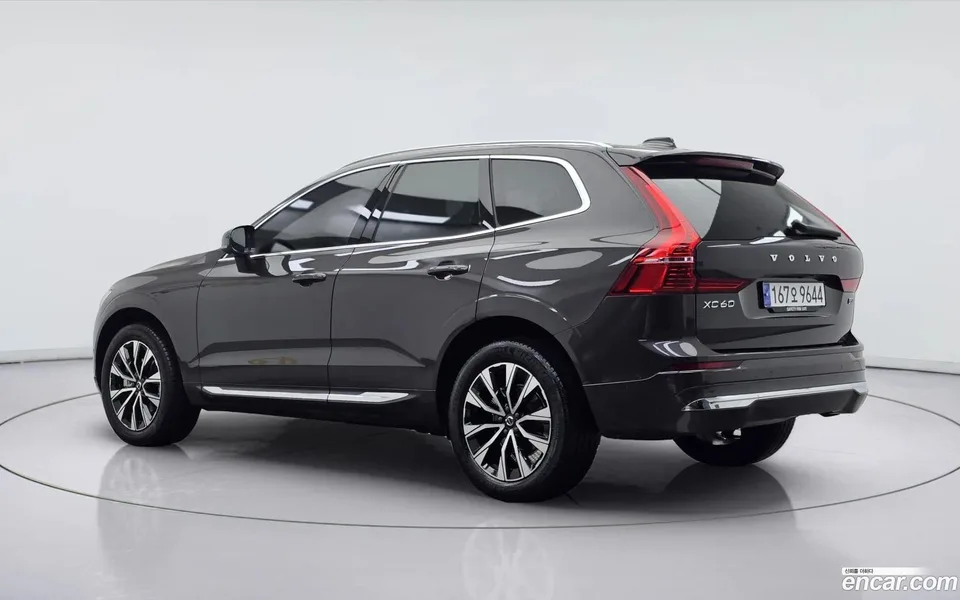 Volvo XC60 B5 2023 — миниатюра 4