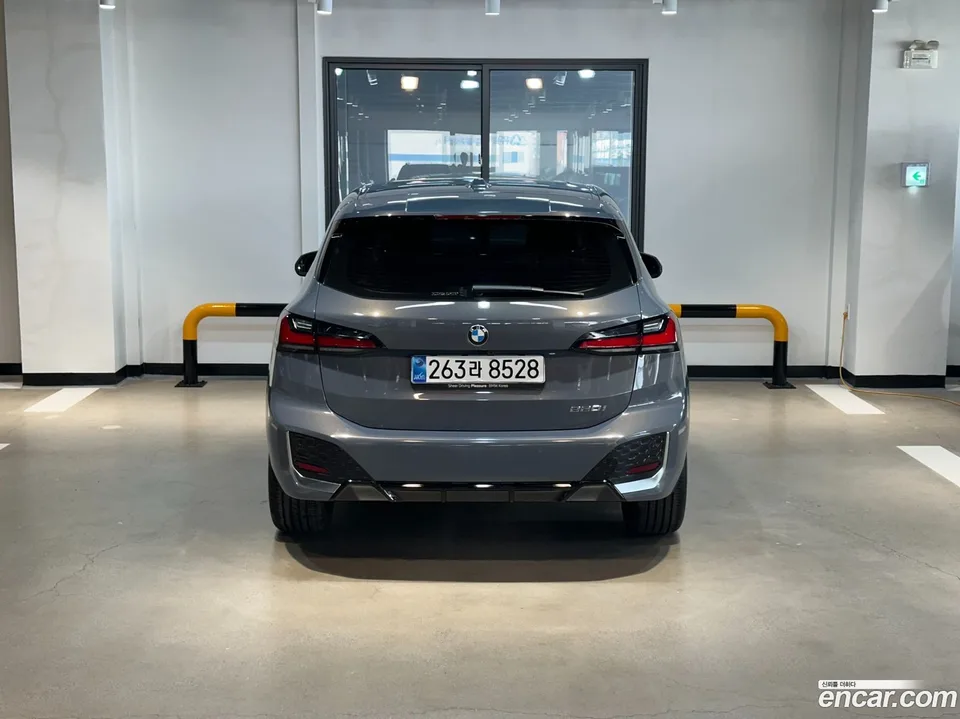 BMW 2 Series Active Tourer 220i M 2025 — миниатюра 3