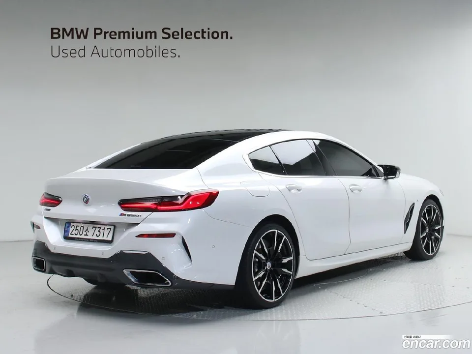 BMW 8 Series M850i xDrive 2023 — миниатюра 2