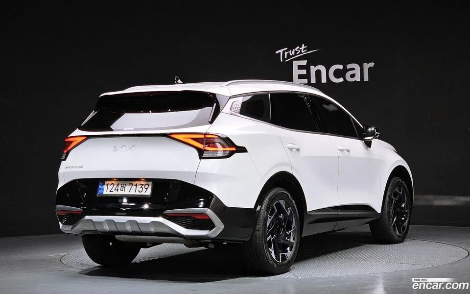 Kia Sportage 1.6 2WD 2022 — миниатюра 2