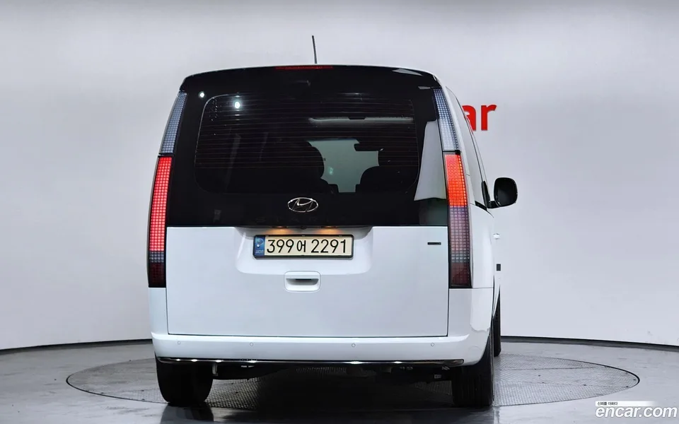 Hyundai Staria 4WD 7 2022 — миниатюра 4