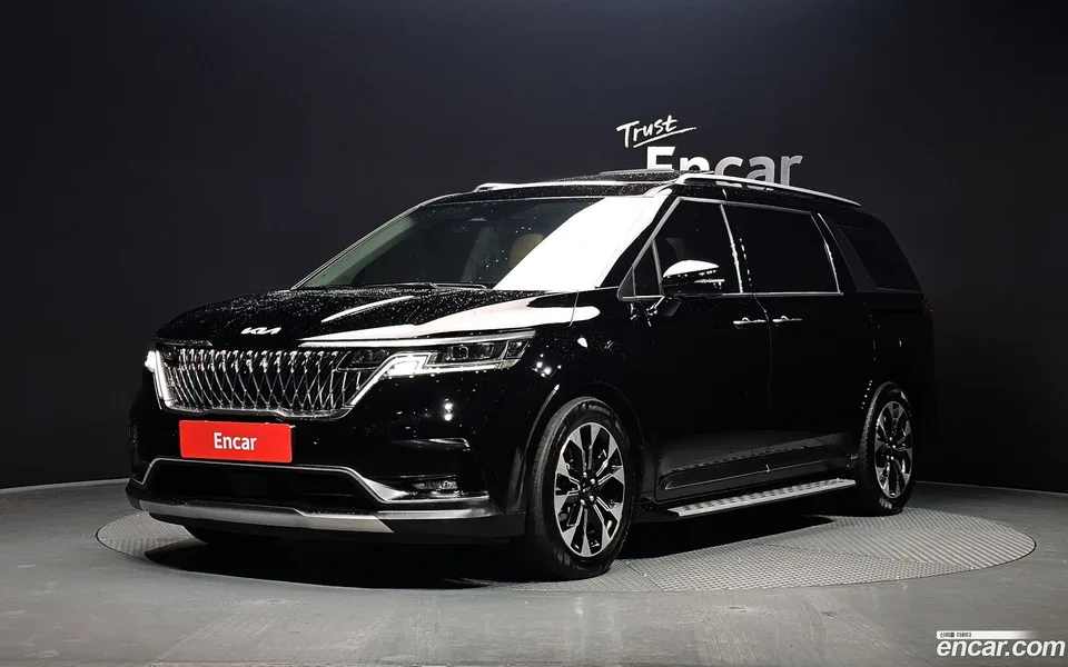 Kia Carnival 9 2023 — фото 1, купить с доставкой в Москву