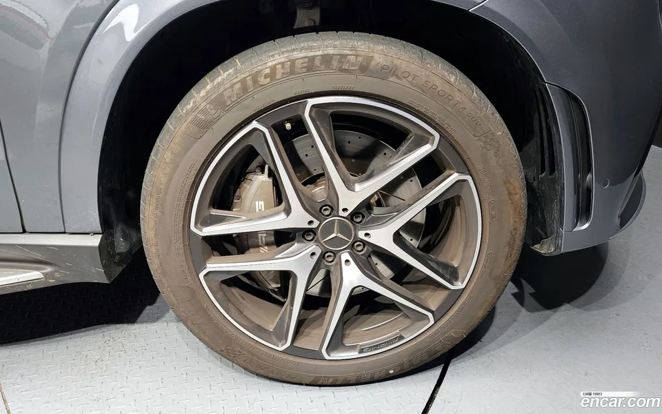 Mercedes-Benz GLE-Class AMG GLE53 4MATIC+ 2023 — миниатюра 5