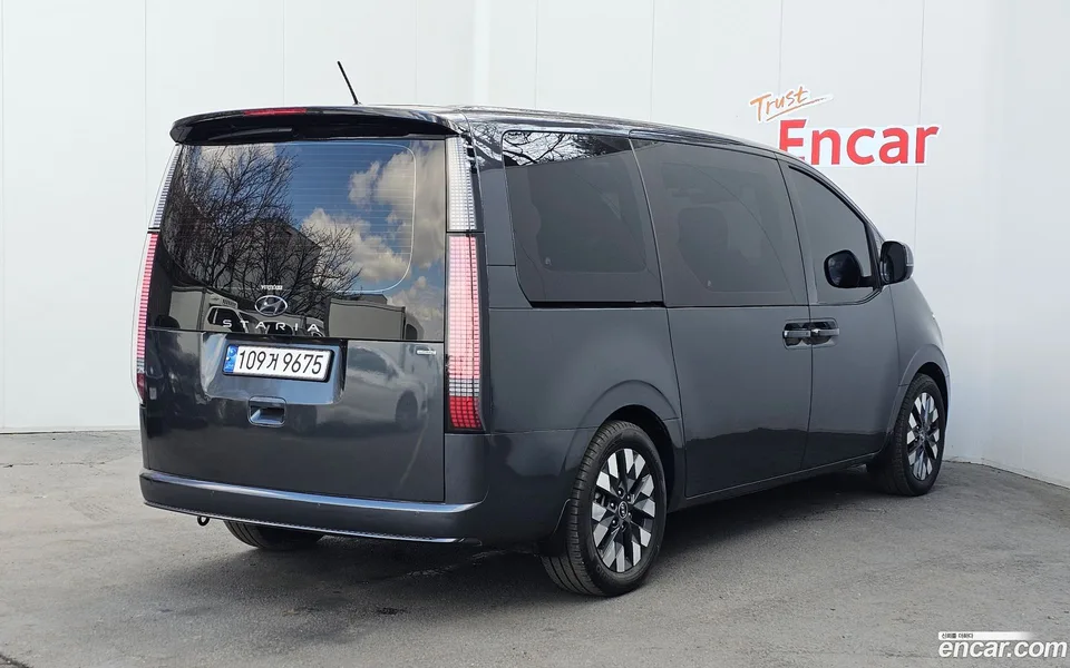 Hyundai Staria 4WD 9 2022 — миниатюра 2