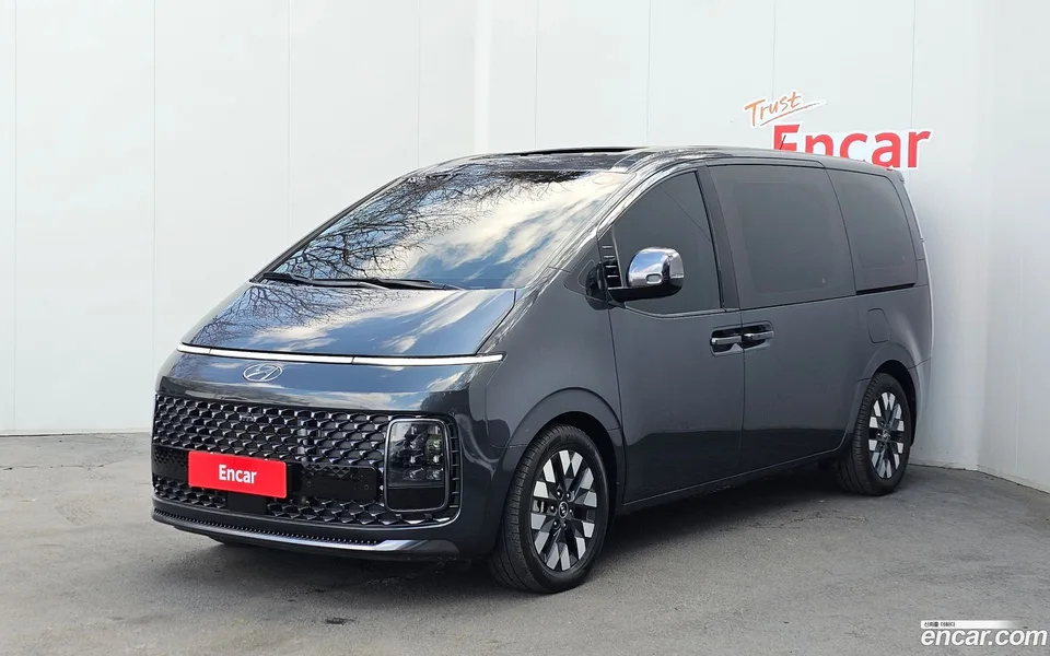 Hyundai Staria 4WD 9 2022 — фото 1, купить с доставкой в Москву