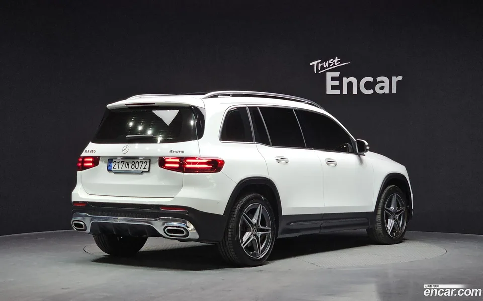 Mercedes-Benz GLB-Class GLB250 4MATIC 2024 — миниатюра 2