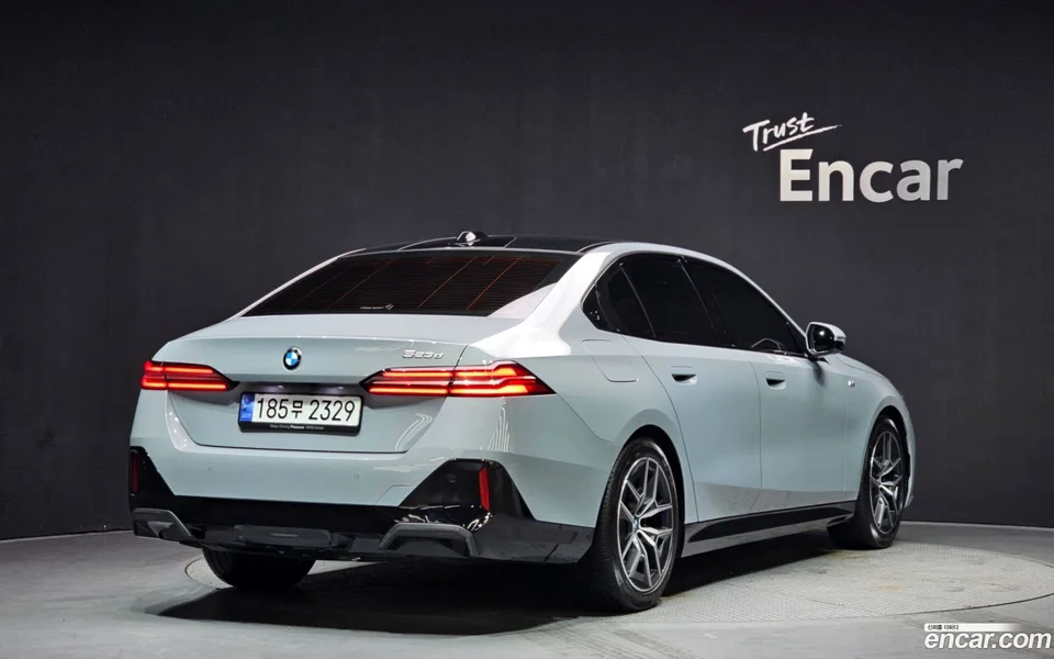 BMW 5 Series 523d M 2024 — миниатюра 2