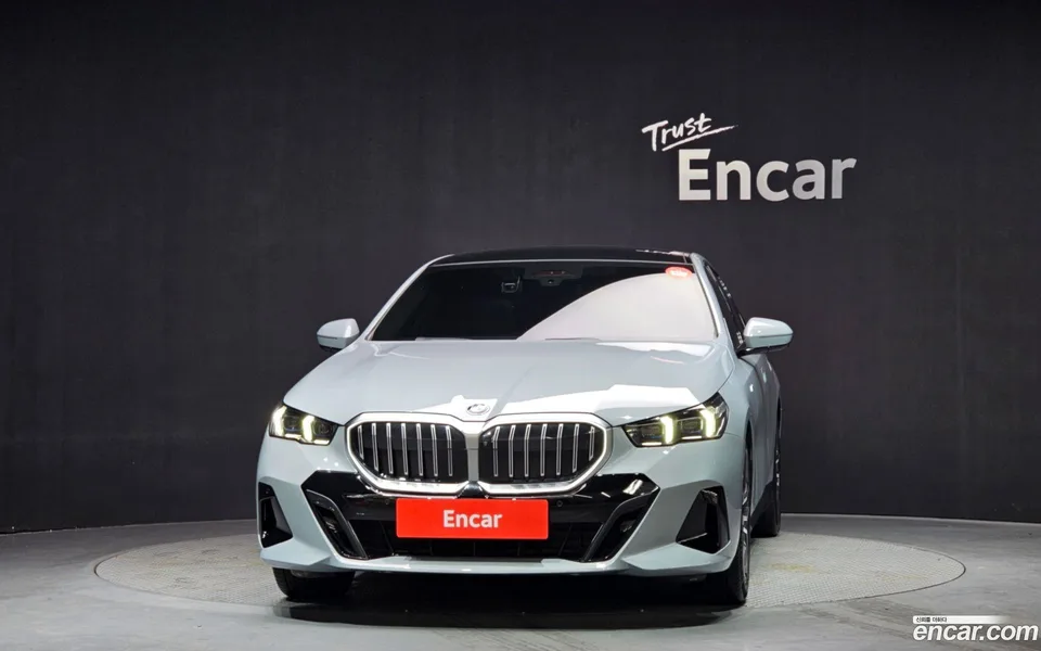 BMW 5 Series 523d M 2024 — миниатюра 3