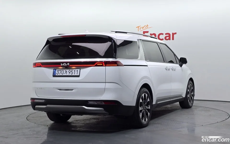 Kia Carnival 9 2023 — миниатюра 2
