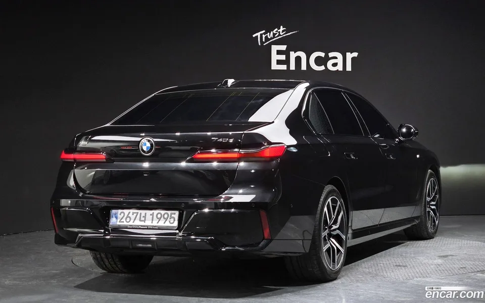 BMW 7 Series 740d xDrive M 2025 — миниатюра 2