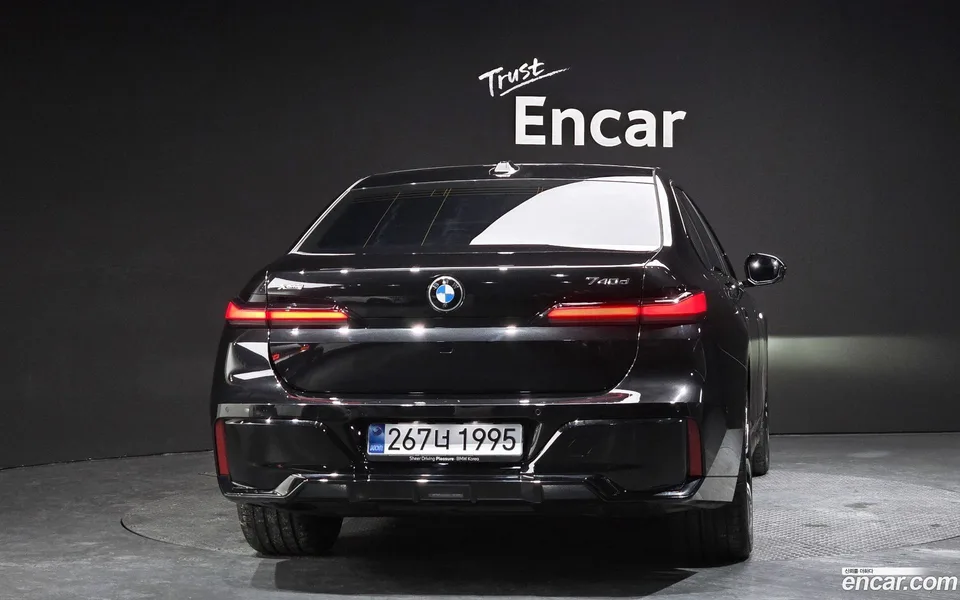 BMW 7 Series 740d xDrive M 2025 — миниатюра 4