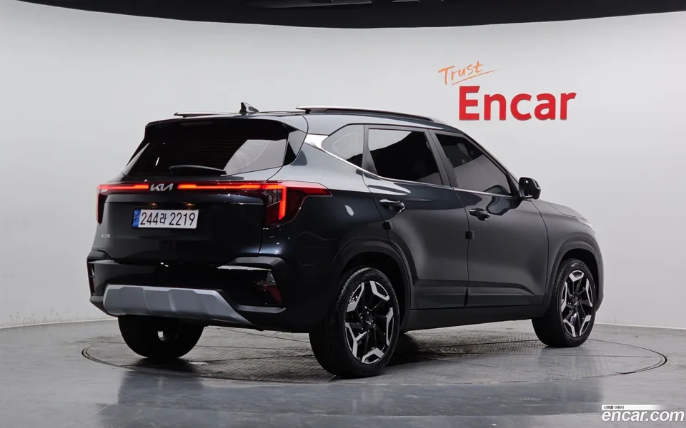 Kia Seltos 1.6 2WD 2024 — миниатюра 2