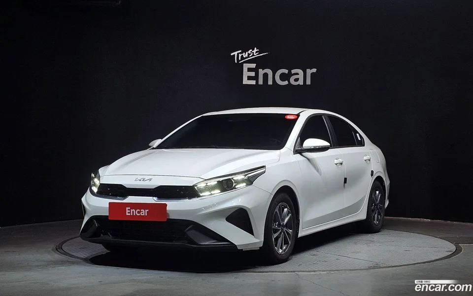 Kia K3 1.6 2023 — фото 1, купить с доставкой в Москву