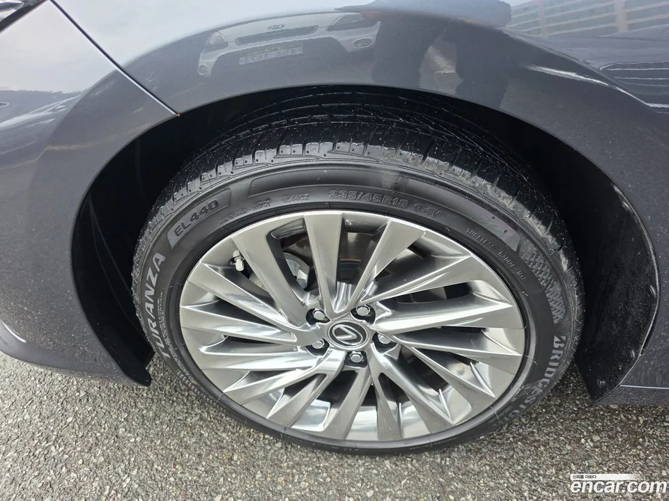 Lexus ES 300h 2024 — миниатюра 5