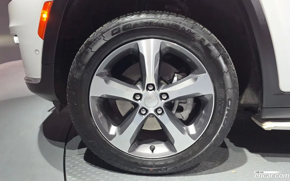 Jeep Grand Cherokee 3.6 2023 — миниатюра 5